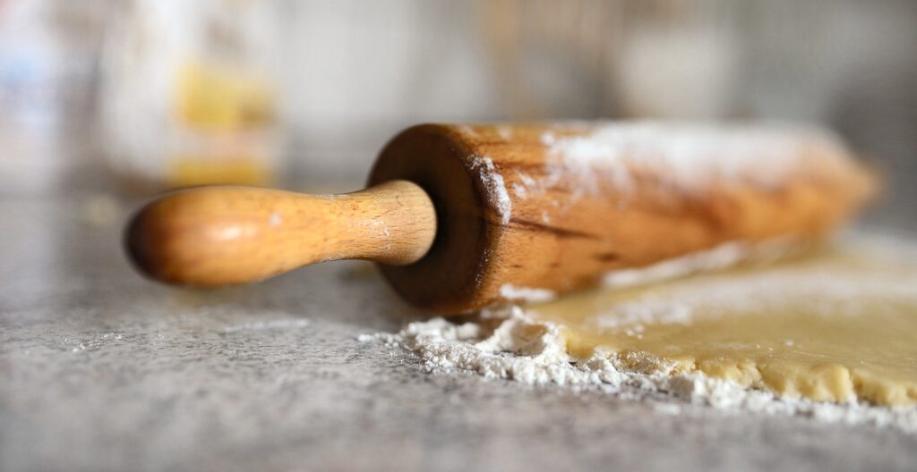 roll of dough, rolling pin, dough, rolling, flour, bake, baking, dough making, roll out, rolling pin, rolling pin, rolling pin, rolling pin, rolling pin, dough